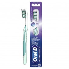 Зубна щітка середньої жорсткості для відбілювання Oral B Pro 3D White Advanced 1 шт