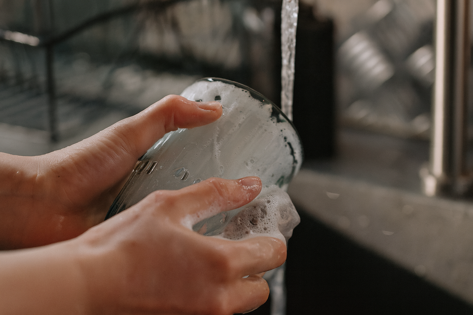 сухие руки после мытья посуды